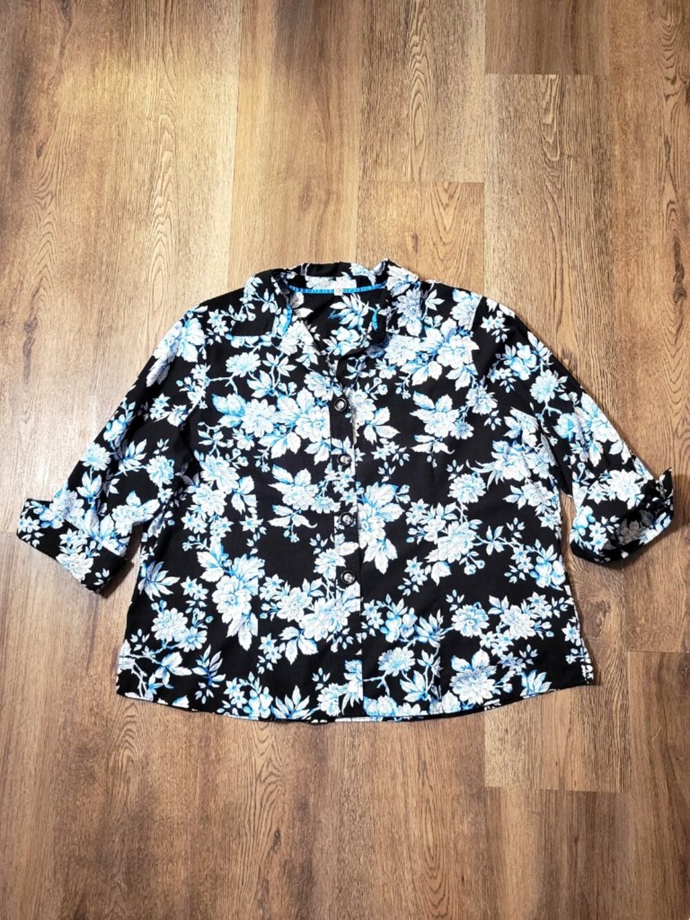 Foxcroft Wrinkle Free Button Up Shirt Womens 22W Floral Shaped Fit Fold Cuff